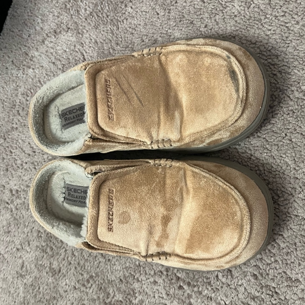 Skechers Tan Slippers with Cushioned Interior